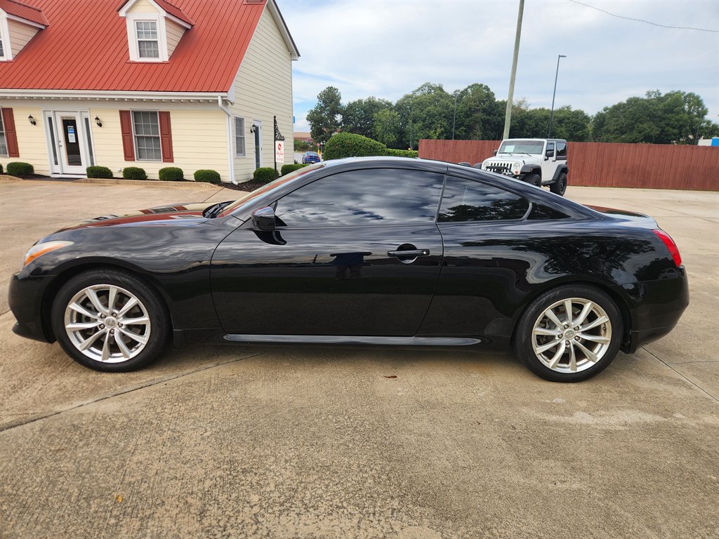 2011 Infiniti G37